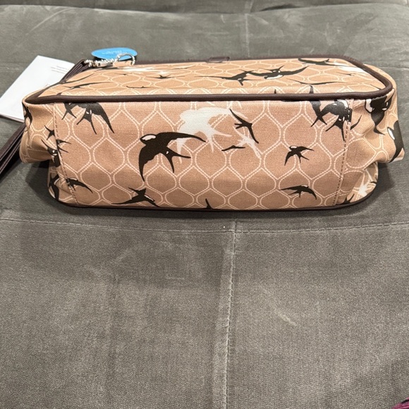 Petunia Pickle Bottom Cross Town Clutch - Picture 6 of 7